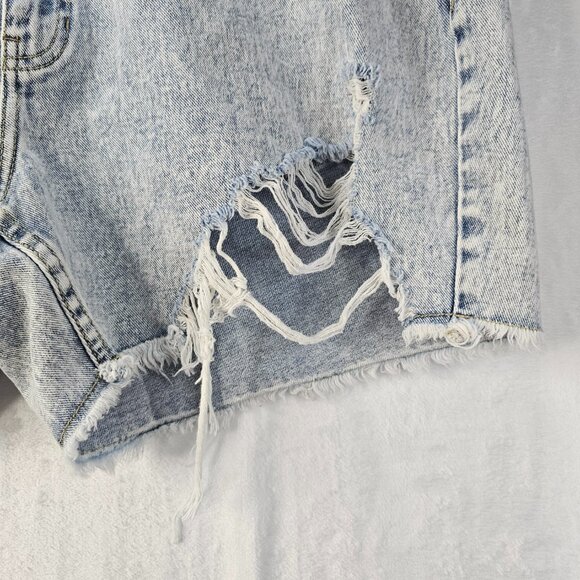 Cleo Wolf Mid Rise Women Short Jean Denim Distressed Light Wash Size 34W - Picture 4 of 13